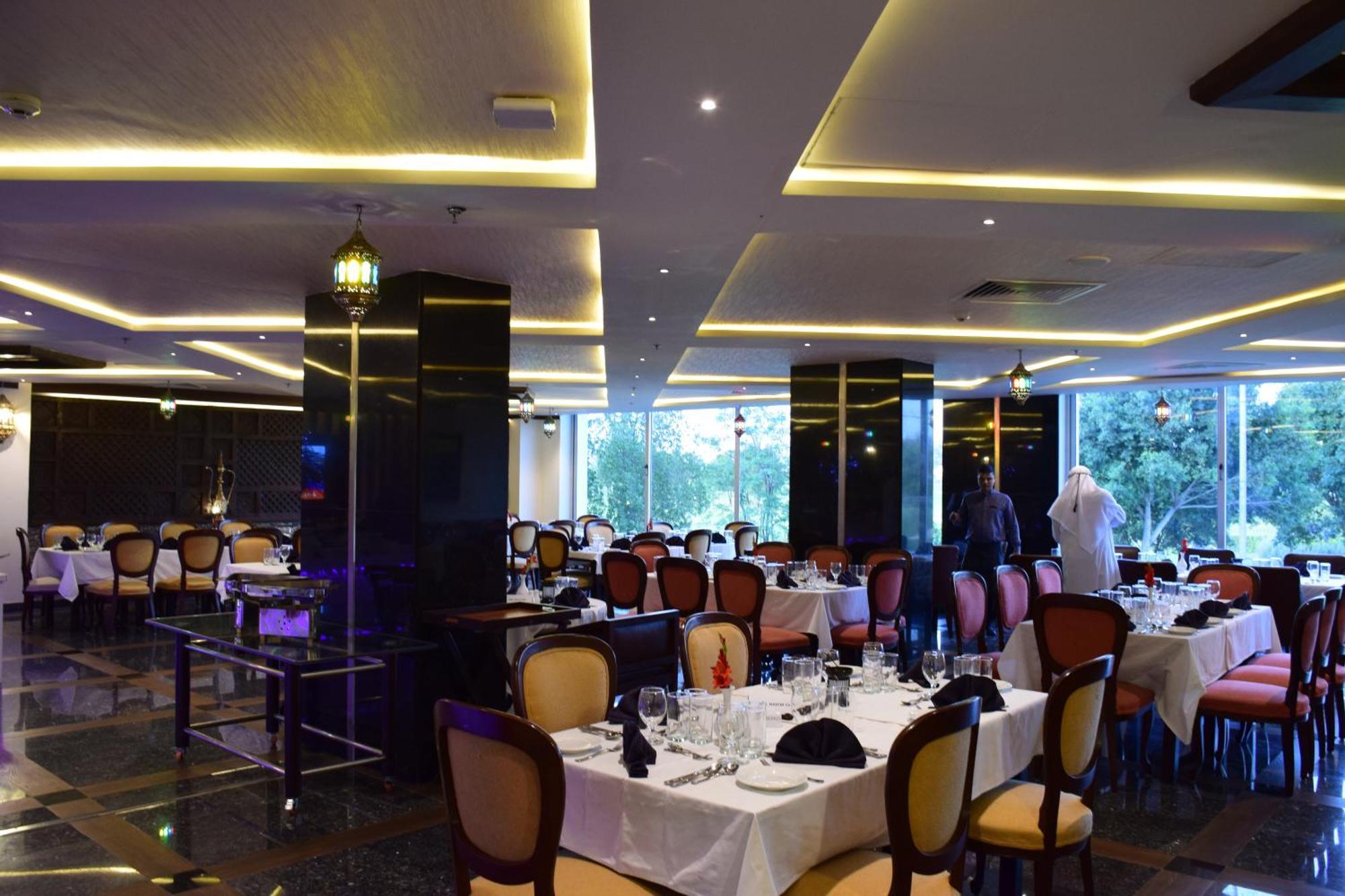 Hotel Defence Raya Golf & Country Club Lahaur Zewnętrze zdjęcie