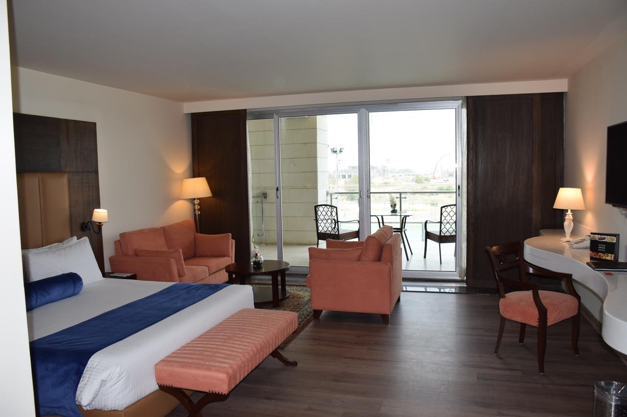 Hotel Defence Raya Golf & Country Club Lahaur Zewnętrze zdjęcie