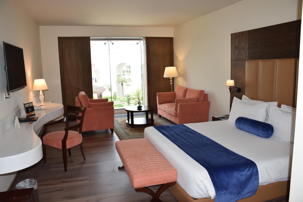 Hotel Defence Raya Golf & Country Club Lahaur Zewnętrze zdjęcie